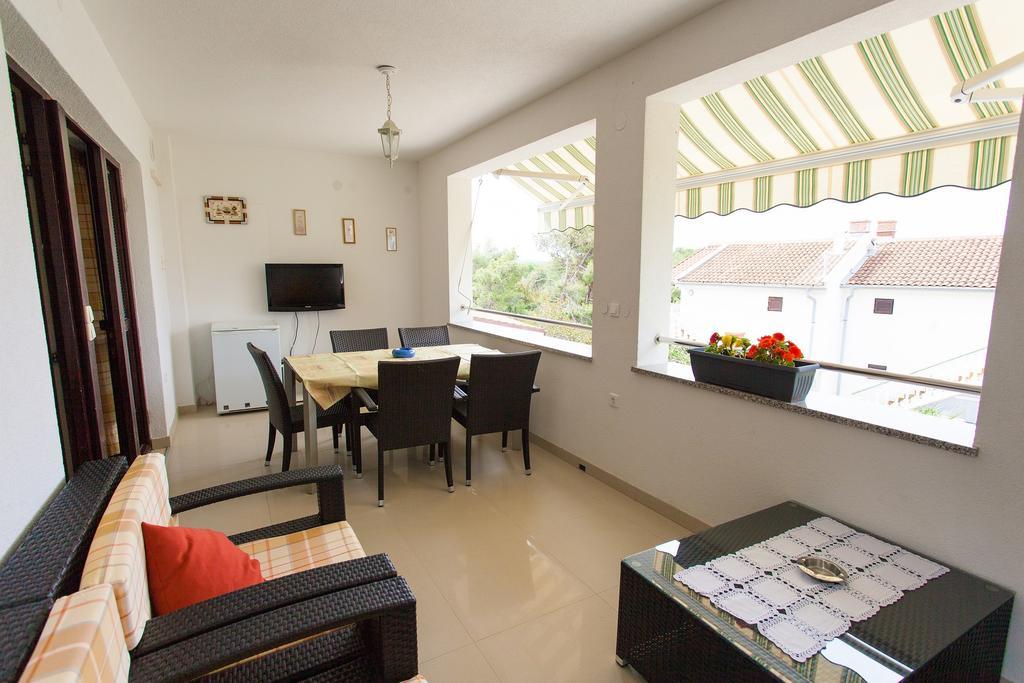 Apartman Kondic Omišalj Δωμάτιο φωτογραφία